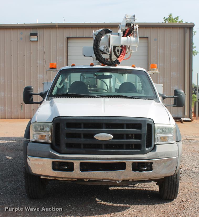 image for item DD4967 2006 Ford F550 Super Duty XL bucket truck
