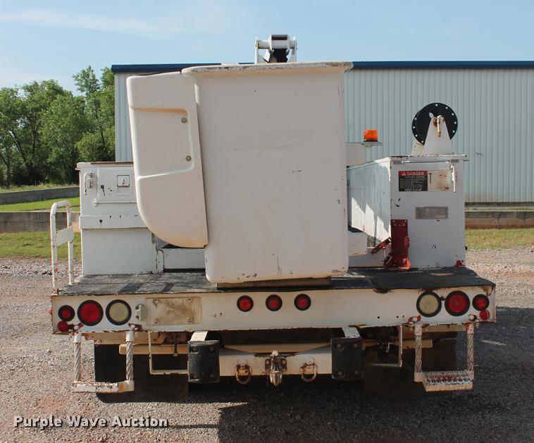 image for item DD4967 2006 Ford F550 Super Duty XL bucket truck