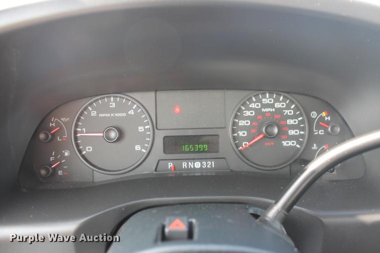 image for item DD4967 2006 Ford F550 Super Duty XL bucket truck