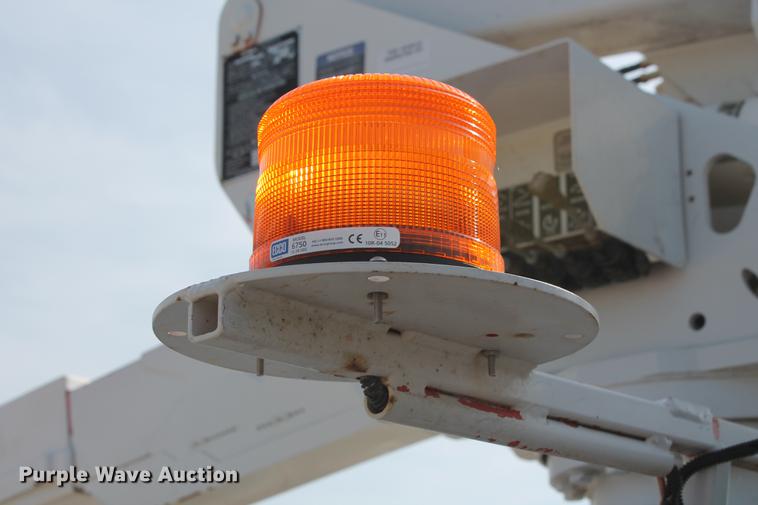 image for item DD4967 2006 Ford F550 Super Duty XL bucket truck