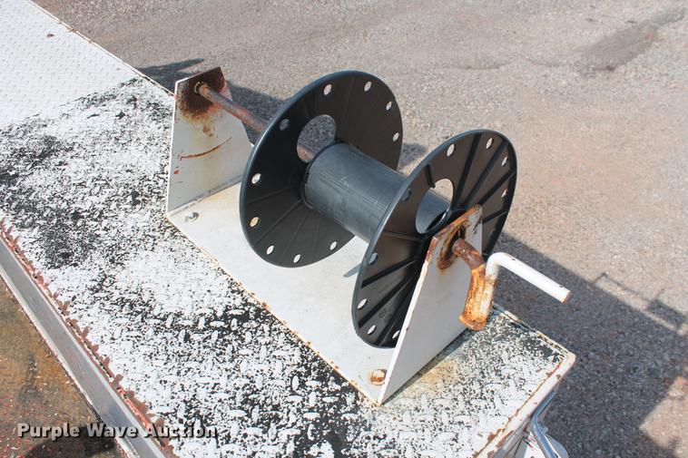 image for item DD4967 2006 Ford F550 Super Duty XL bucket truck