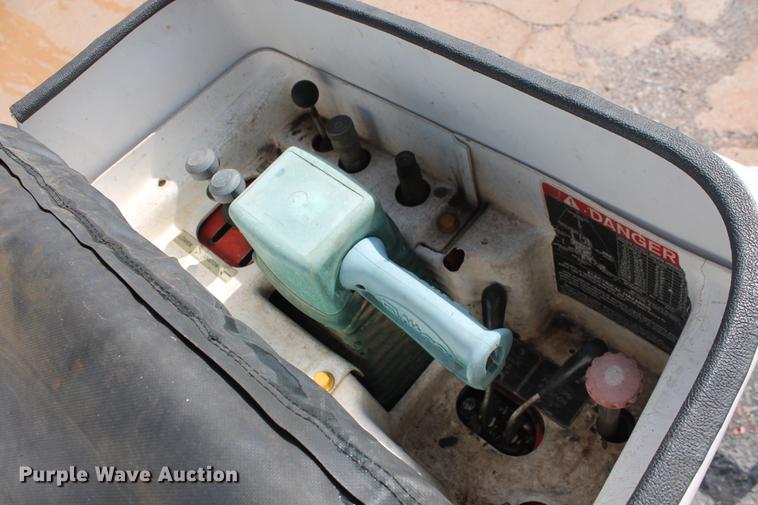 image for item DD4967 2006 Ford F550 Super Duty XL bucket truck