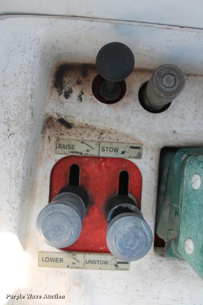 image for item DD4967 2006 Ford F550 Super Duty XL bucket truck