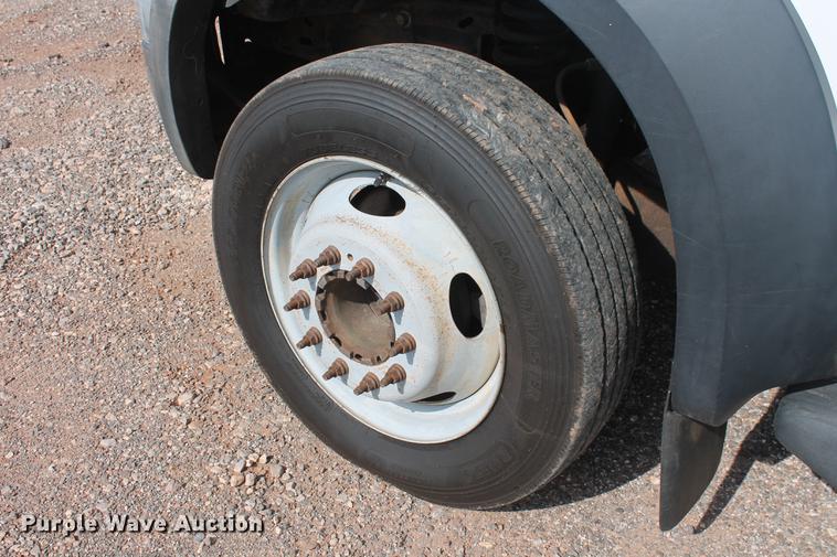 image for item DD4967 2006 Ford F550 Super Duty XL bucket truck