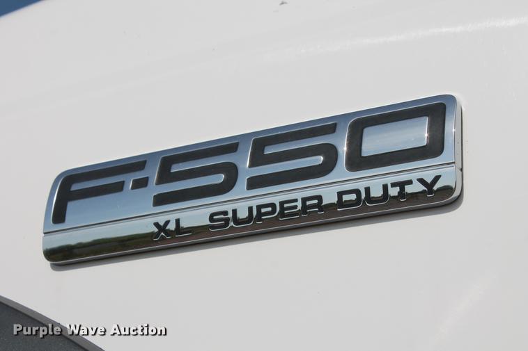 image for item DD4967 2006 Ford F550 Super Duty XL bucket truck