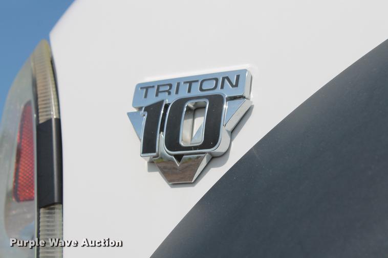 image for item DD4967 2006 Ford F550 Super Duty XL bucket truck