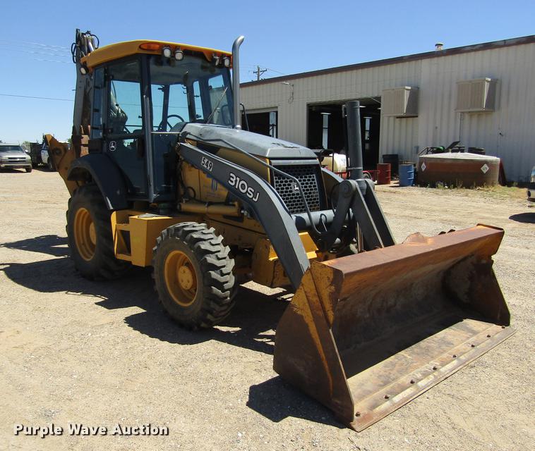 image for item DD5689 2007 John Deere 310SJ backhoe