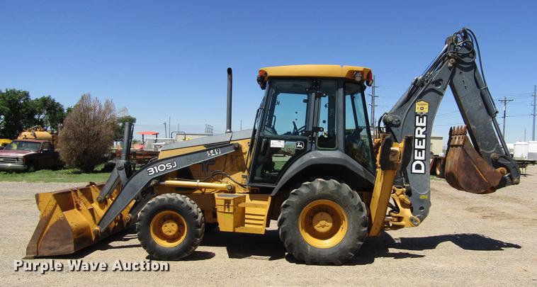 image for item DD5689 2007 John Deere 310SJ backhoe