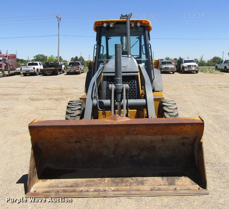 image for item DD5689 2007 John Deere 310SJ backhoe