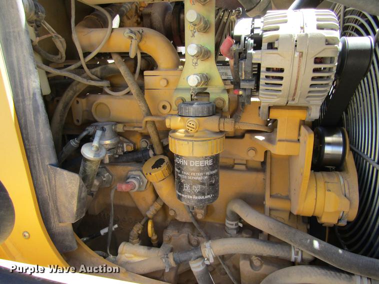 image for item DD5689 2007 John Deere 310SJ backhoe