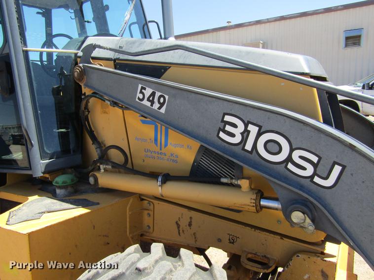 image for item DD5689 2007 John Deere 310SJ backhoe