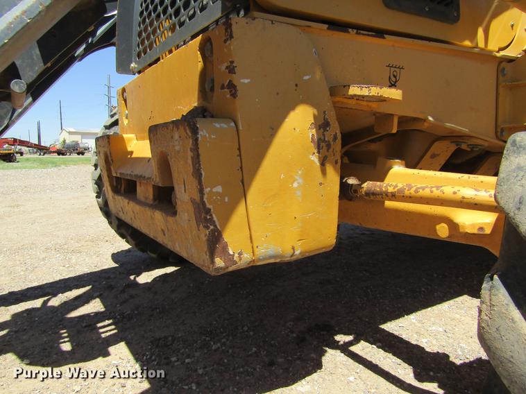image for item DD5689 2007 John Deere 310SJ backhoe