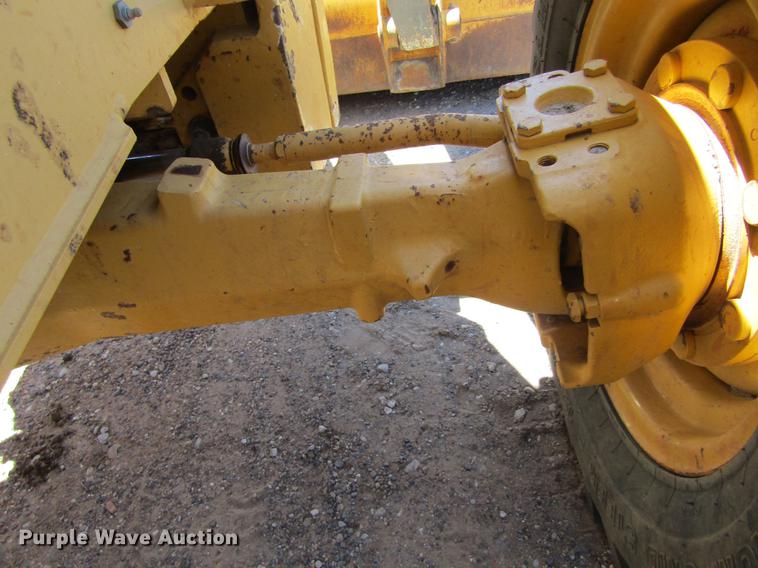 image for item DD5689 2007 John Deere 310SJ backhoe