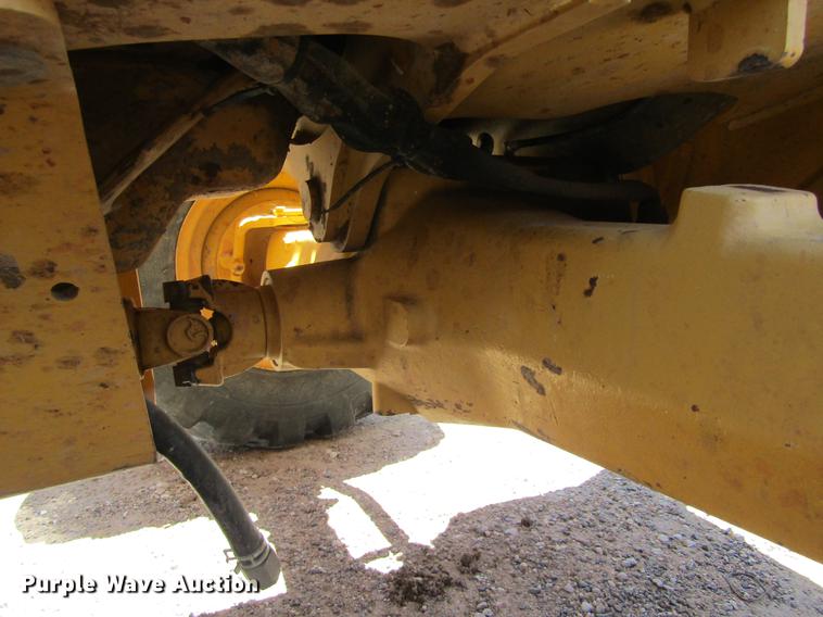 image for item DD5689 2007 John Deere 310SJ backhoe