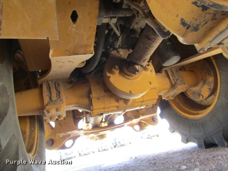 image for item DD5689 2007 John Deere 310SJ backhoe