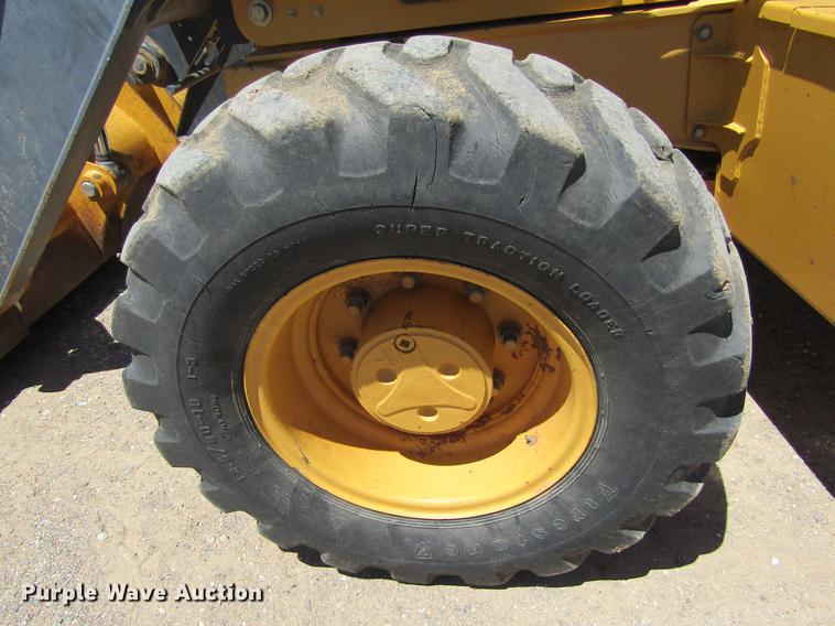 image for item DD5689 2007 John Deere 310SJ backhoe