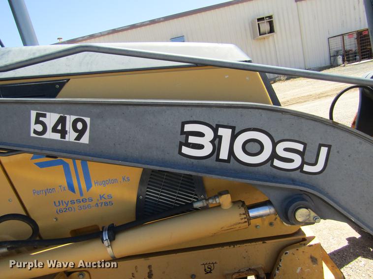 image for item DD5689 2007 John Deere 310SJ backhoe