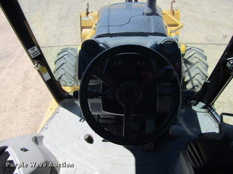 image for item DD5690 2011 Caterpillar 420E backhoe