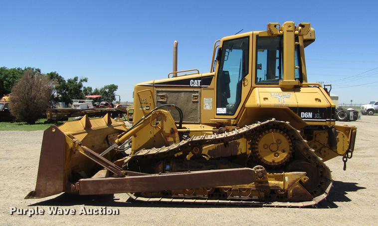 image for item DD5691 2004 Caterpillar D6N XL dozer