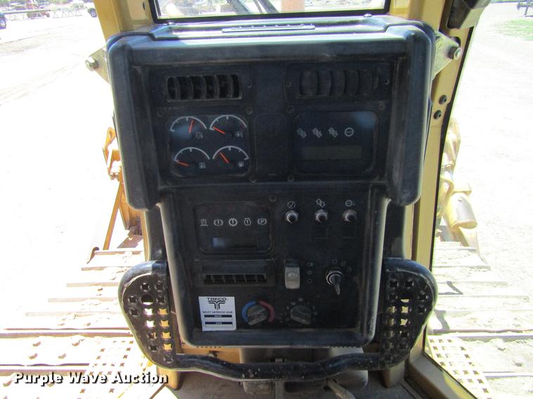 image for item DD5691 2004 Caterpillar D6N XL dozer