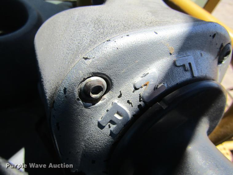 image for item DD5691 2004 Caterpillar D6N XL dozer