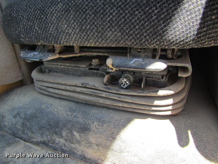 image for item DD5691 2004 Caterpillar D6N XL dozer