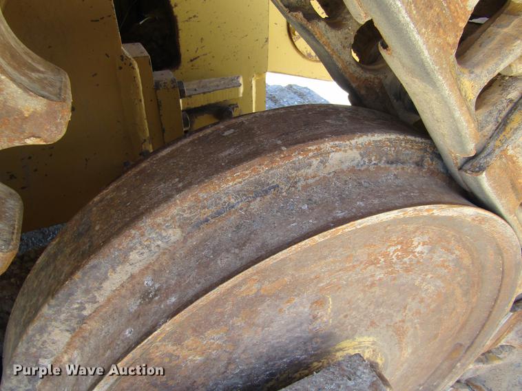 image for item DD5691 2004 Caterpillar D6N XL dozer