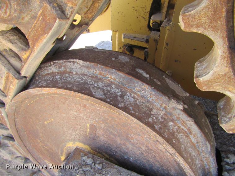 image for item DD5691 2004 Caterpillar D6N XL dozer