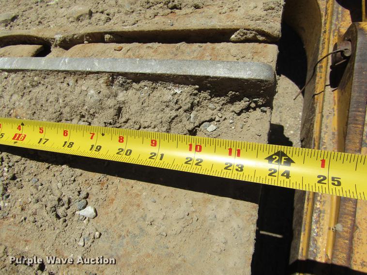 image for item DD5691 2004 Caterpillar D6N XL dozer