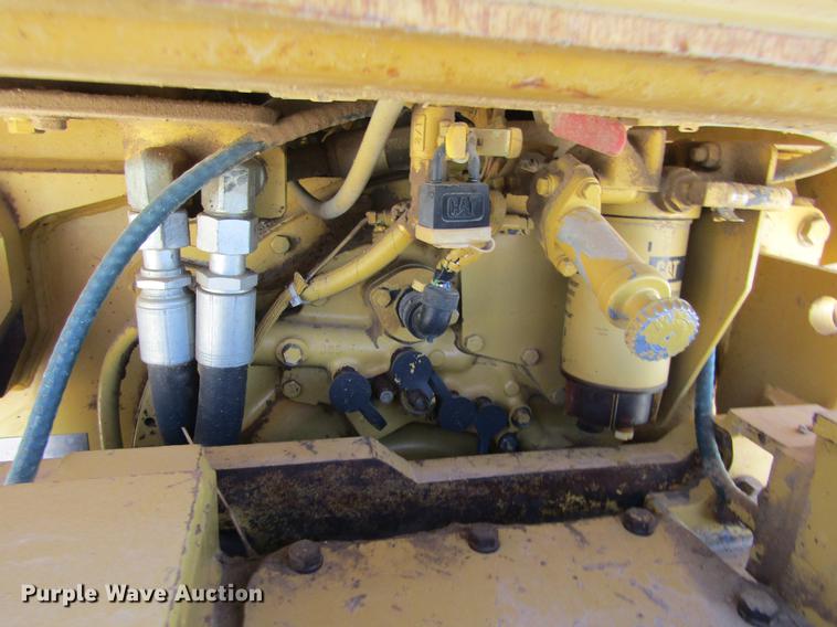 image for item DD5691 2004 Caterpillar D6N XL dozer