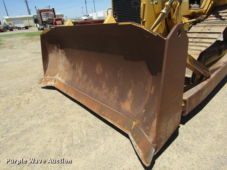 image for item DD5691 2004 Caterpillar D6N XL dozer