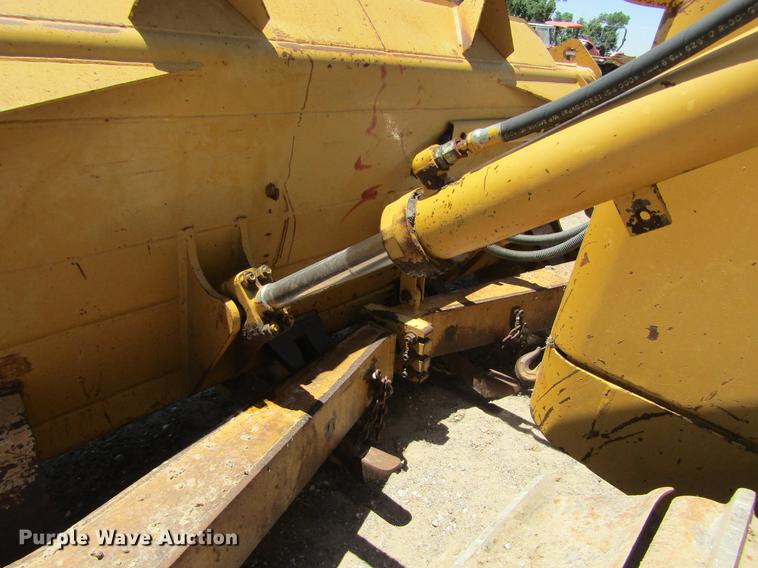 image for item DD5691 2004 Caterpillar D6N XL dozer