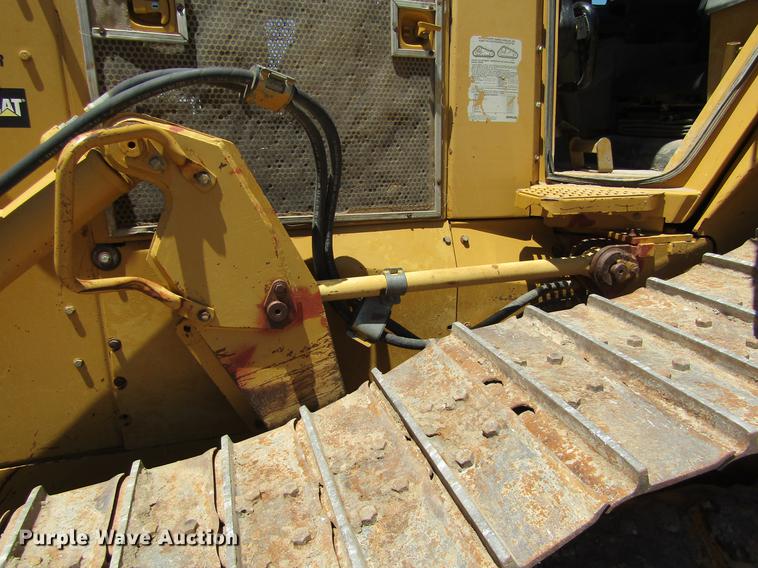 image for item DD5691 2004 Caterpillar D6N XL dozer