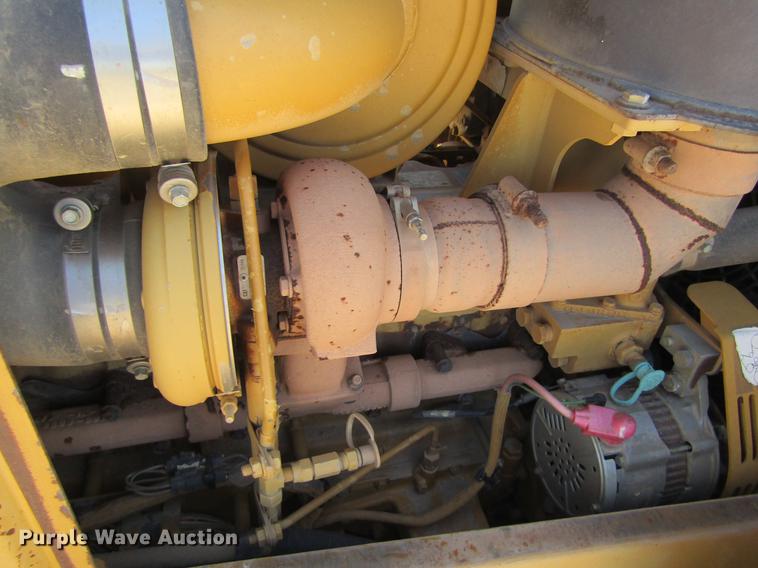 image for item DD5691 2004 Caterpillar D6N XL dozer