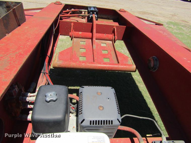 image for item DD5692 2006 Globe low boy equipment trailer