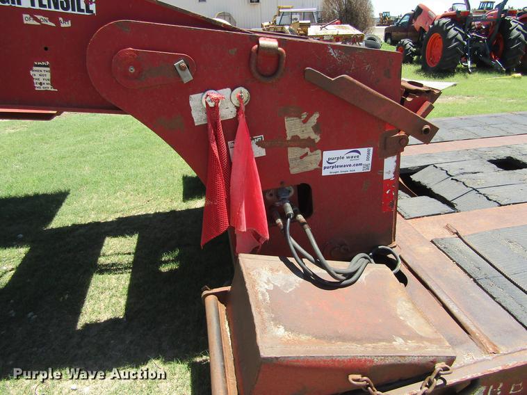 image for item DD5692 2006 Globe low boy equipment trailer