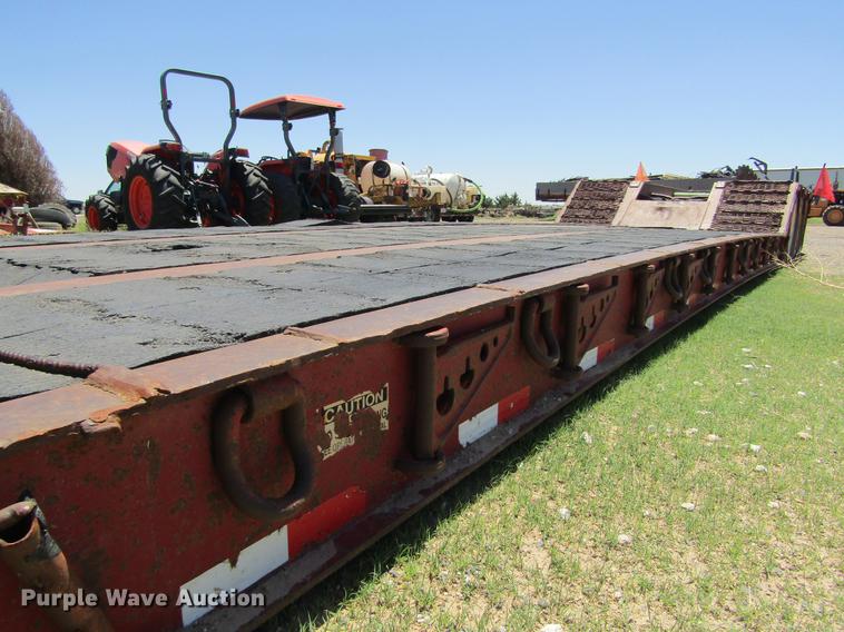 image for item DD5692 2006 Globe low boy equipment trailer