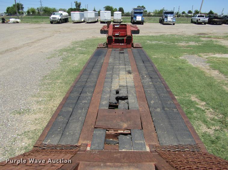 image for item DD5692 2006 Globe low boy equipment trailer