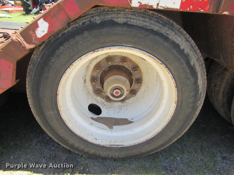 image for item DD5692 2006 Globe low boy equipment trailer