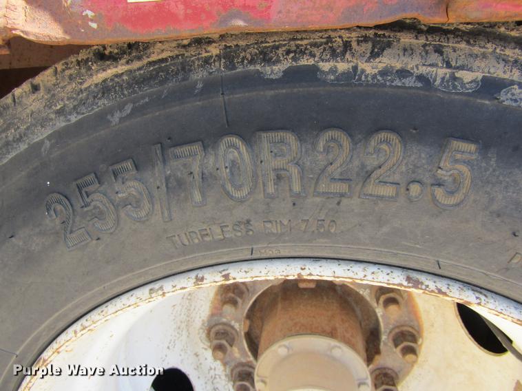 image for item DD5692 2006 Globe low boy equipment trailer