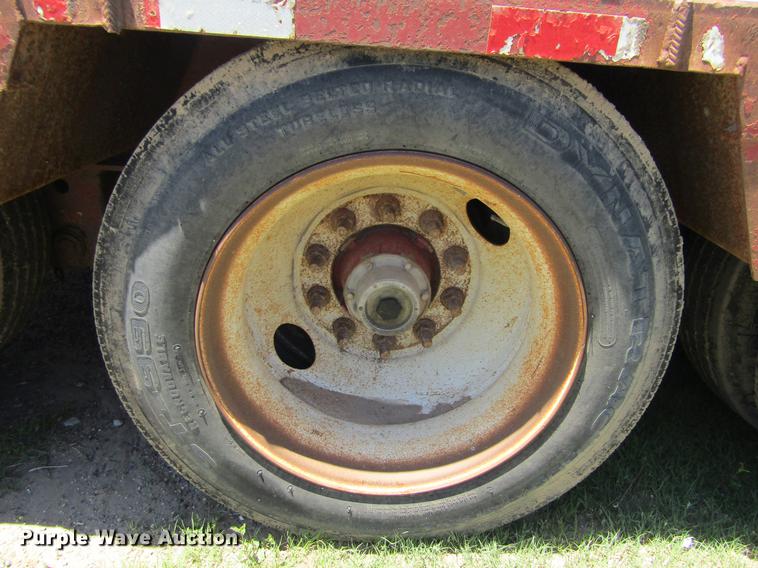 image for item DD5692 2006 Globe low boy equipment trailer