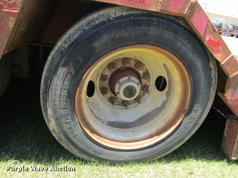 image for item DD5692 2006 Globe low boy equipment trailer