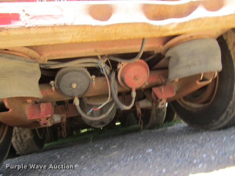 image for item DD5692 2006 Globe low boy equipment trailer