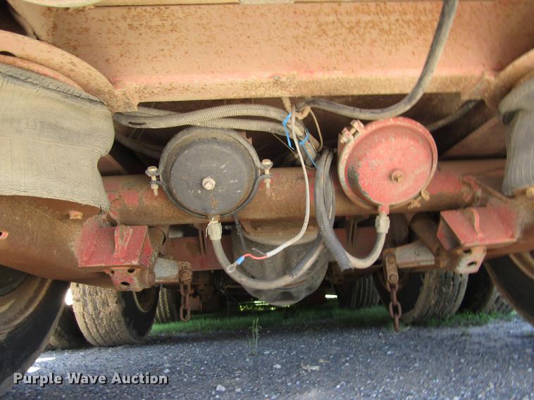 image for item DD5692 2006 Globe low boy equipment trailer