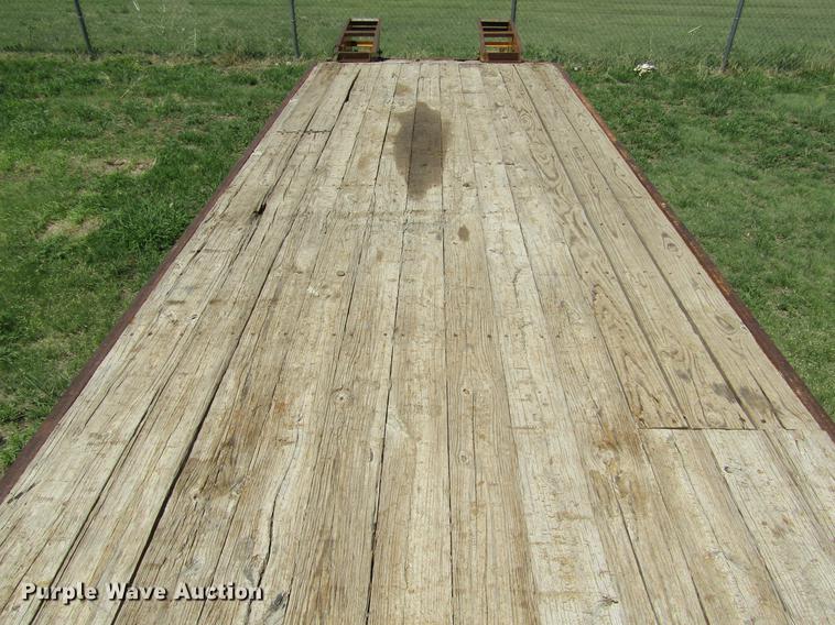 image for item DD5694 2006 Belshe equipment trailer