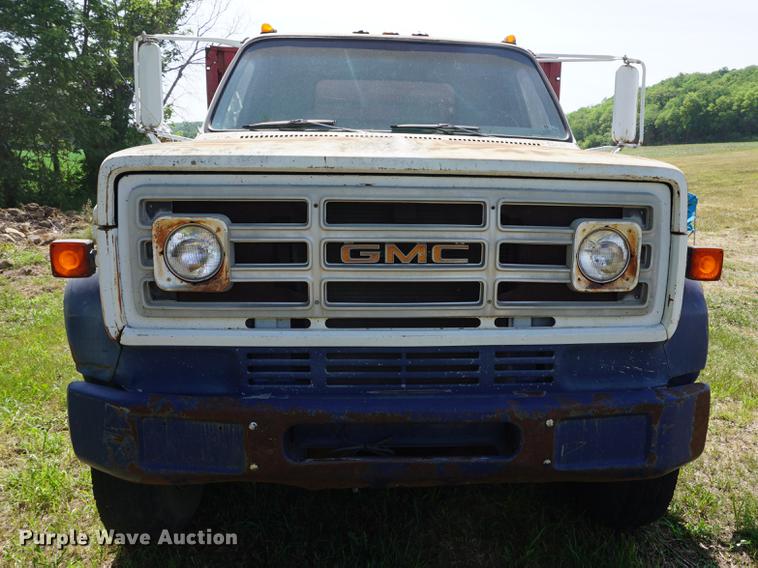 image for item DD7675 1983 GMC TopKick 7000 dump flatbed truck
