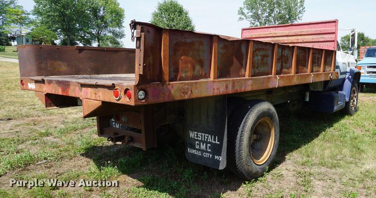 image for item DD7675 1983 GMC TopKick 7000 dump flatbed truck