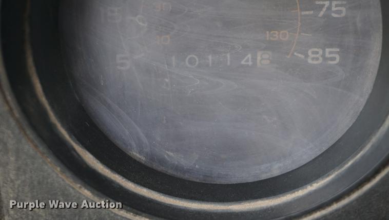 image for item DD7675 1983 GMC TopKick 7000 dump flatbed truck