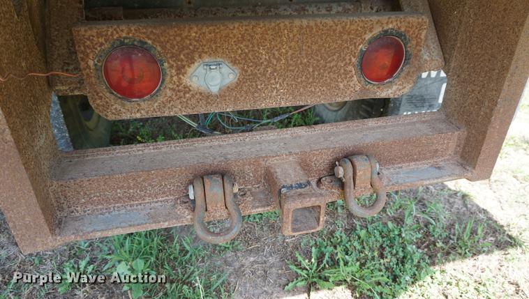 image for item DD7675 1983 GMC TopKick 7000 dump flatbed truck