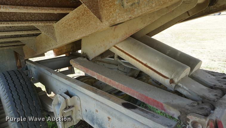 image for item DD7675 1983 GMC TopKick 7000 dump flatbed truck